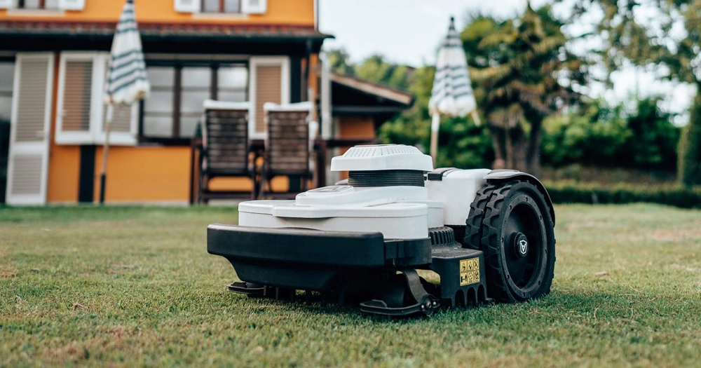 Stort billede af Ambrogio 4.0 Basic 4WD